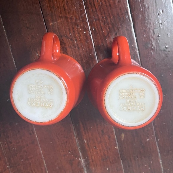 Pyrex Vintage Rust Red Mugs-Two - Picture 2 of 2